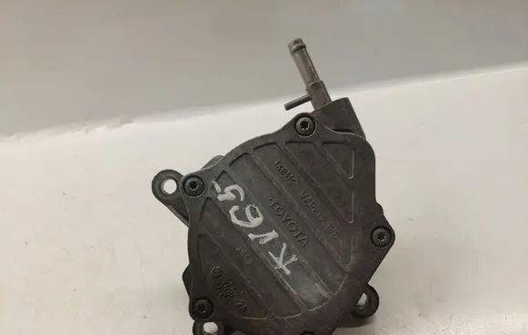Toyota Avensis T270 Vacuum pump 293000W030