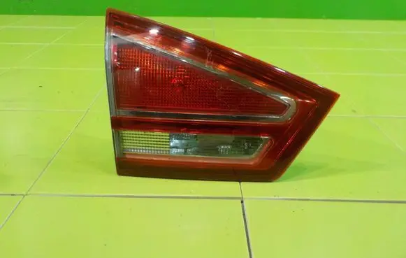 Ford B-MAX Rear/tail lights 