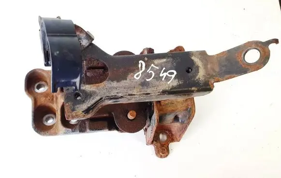 Toyota Aygo AB10 Engine mount bracket