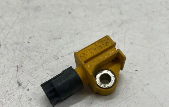 Mercedes-Benz E W212 Airbag deployment crash/impact sensor A2128210351