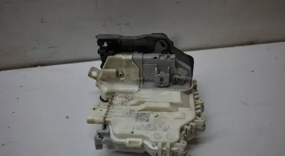 Audi A3 S3 8V Front door lock 8X1837016B