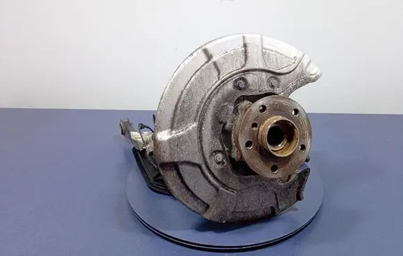 Front wheel hub spindle knuckle