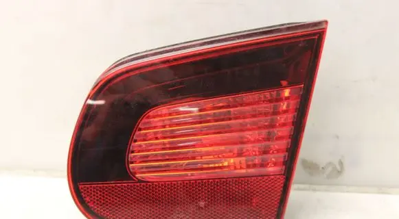 Volkswagen Eos Tailgate rear/tail lights