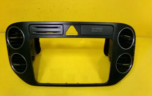 Volkswagen Golf Plus Panel trim 5M0858071J