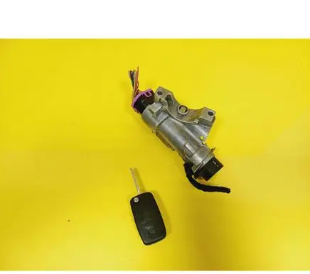 Audi A4 S4 B5 8D Ignition lock 4B0905851C
