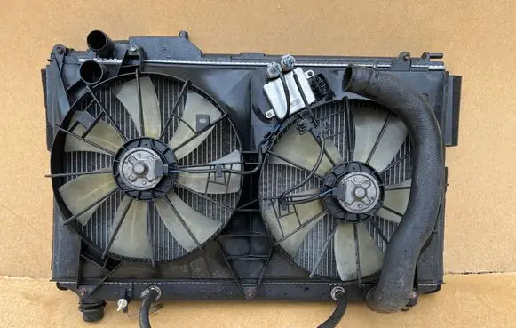 Lexus LS 430 Radiator cooling fan shroud 1227506630 8925730040