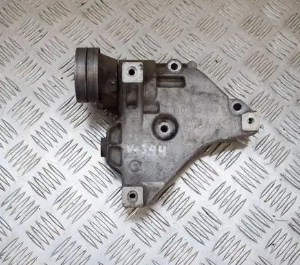 Volkswagen Golf VI Other engine bay part 03C903143B