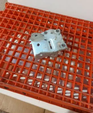 BMW 5 F10 F11 Radiator mount bracket 7186513 7211161 7207151