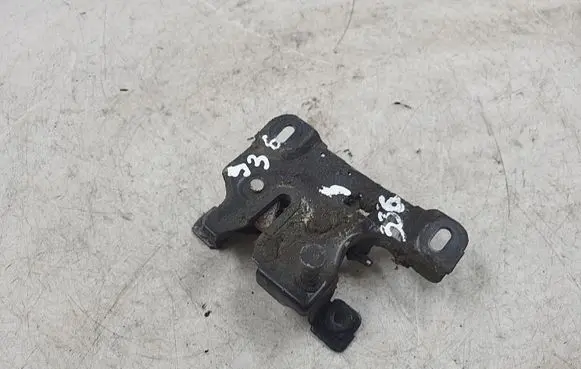 Audi A4 S4 B5 8D Engine bonnet/hood lock/catch 