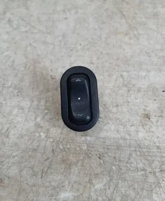 Opel Zafira A Electric window control switch 90561388 13363100