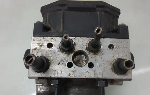 Audi A4 S4 B6 8E 8H ABS Pump 8E0614517
