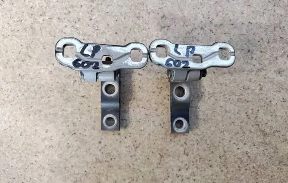 Volvo XC60 Front door hinge set 3142460723A 31424607 31371552