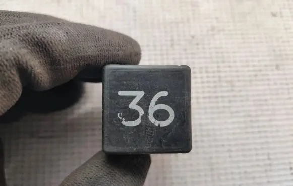 Audi A4 S4 B5 8D Other relay 3A0951307 3SB00488504