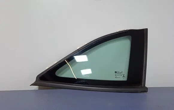 Opel Astra K Rear side window 
