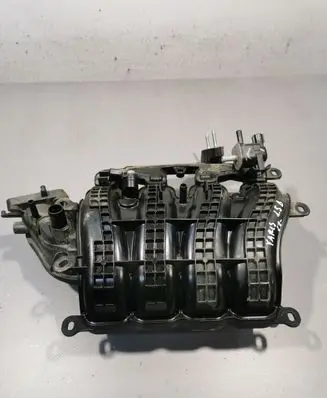 Toyota Yaris Intake manifold 1711247060 1712047110