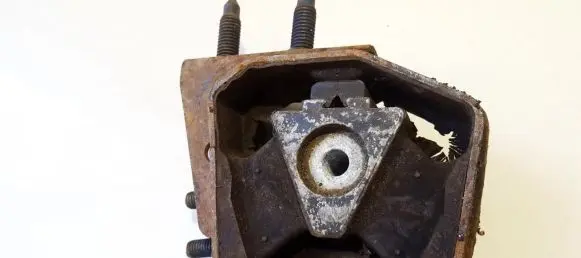 Ford Escort Engine mount bracket 92AB6038DA 92AB-6038DA