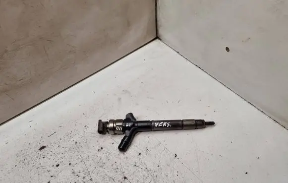 Toyota Corolla Verso AR10 Fuel injector 236700R020 07G04115
