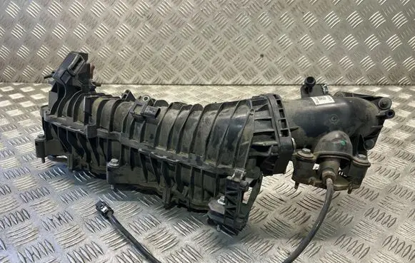 BMW X1 E84 Intake manifold 7807991 8506406 8514771