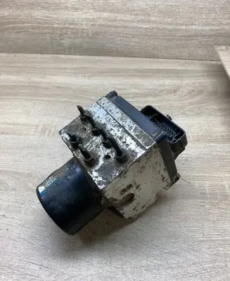Volkswagen PASSAT B6 ABS Pump 3C0614095P 16027201