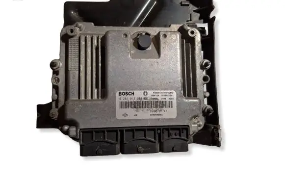 Renault Megane II Engine control unit/module 0281013908 8200899961 8200705747