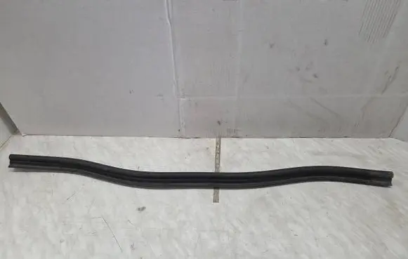 Audi A6 C7 Engine compartment rubber 4G0823723 4G0823722