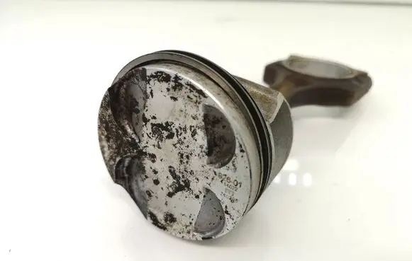Mini One - Cooper Clubman R55 Piston with connecting rod 92601 64022 240208