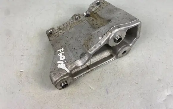 Mini Cooper Countryman F60 Engine mounting bracket 8511299
