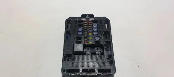 Jaguar XF Fuse module 9X2314B476CC 7370007130 A12232968