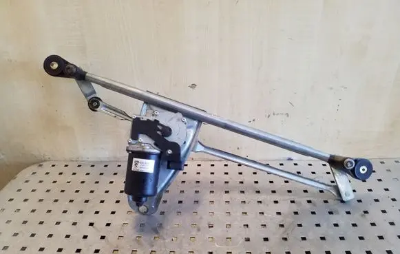 BMW X5 E53 Front wiper linkage and motor 7111536 24027725 6913007