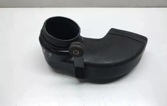 Hyundai Tucson JM Air intake hose/pipe 282112E200