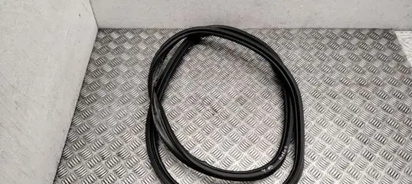 Volvo V70 Trunk rubber seal (body) 