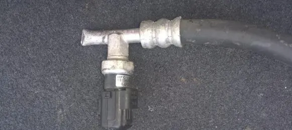 Air conditioning (A/C) pressure sensor