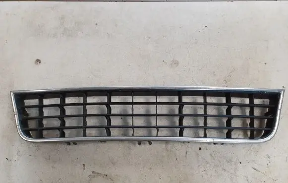 Audi A6 S6 C5 4B Front bumper lower grill 4B0807683L