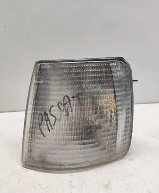 Volkswagen PASSAT B5 Front indicator light 357953049A
