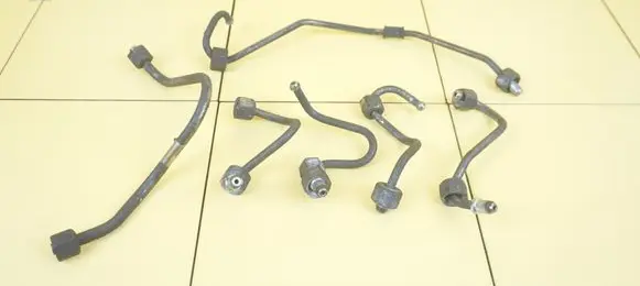 Mitsubishi Canter Fuel injector supply line/pipe 3HTR48