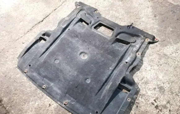 BMW 5 F10 F11 Engine splash shield/under tray 7185113 51757185113
