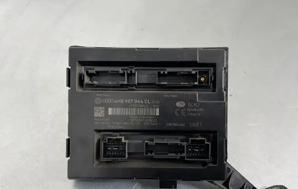 Volkswagen Touareg II Comfort/convenience module 4H0907064CL