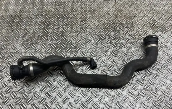 BMW X1 E84 Engine coolant pipe/hose 7525641
