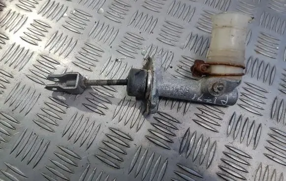 Proton Persona I (C95, C96, C97, C98, C99) Clutch master cylinder 