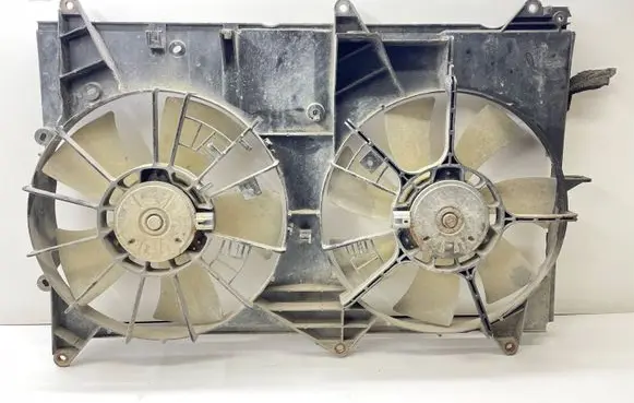 Toyota Previa (XR30, XR40) II Radiator cooling fan shroud