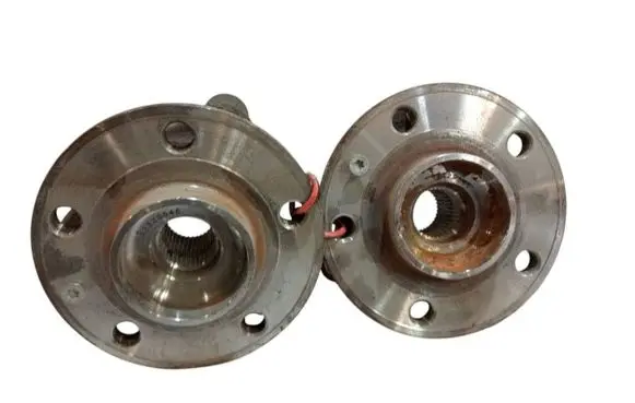 Volvo XC40 Front wheel hub 32329546 32329657