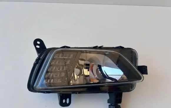 Volkswagen Polo VI Front fog light 2G0941662