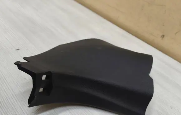 Front sill trim cover