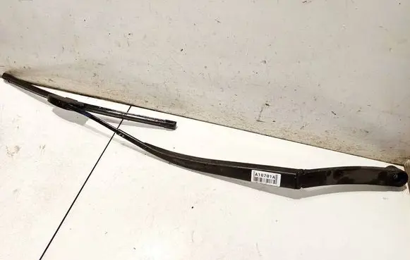 Front wiper blade arm