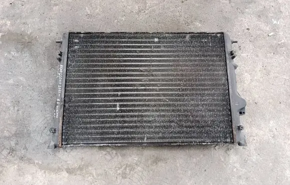 Renault Scenic I Coolant radiator 8200125769