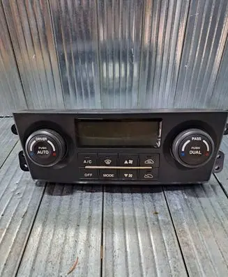 KIA Sorento Climate control unit 972503E261 FC210027 5635500027489