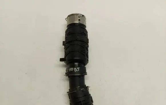 Volvo XC90 Intercooler hose/pipe 32325435