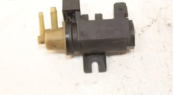 Opel Mokka Turbo solenoid valve 55566898