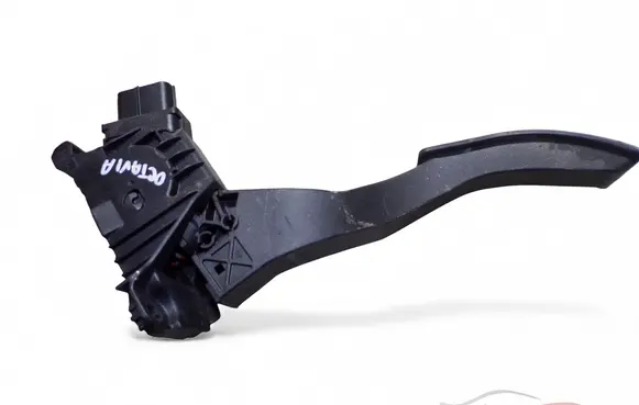 Skoda Octavia Mk3 (5E) Accelerator throttle pedal 5Q1721503F