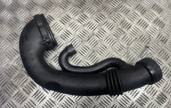 BMW 5 E60 E61 Turbo air intake inlet pipe/hose 7786013 10866710